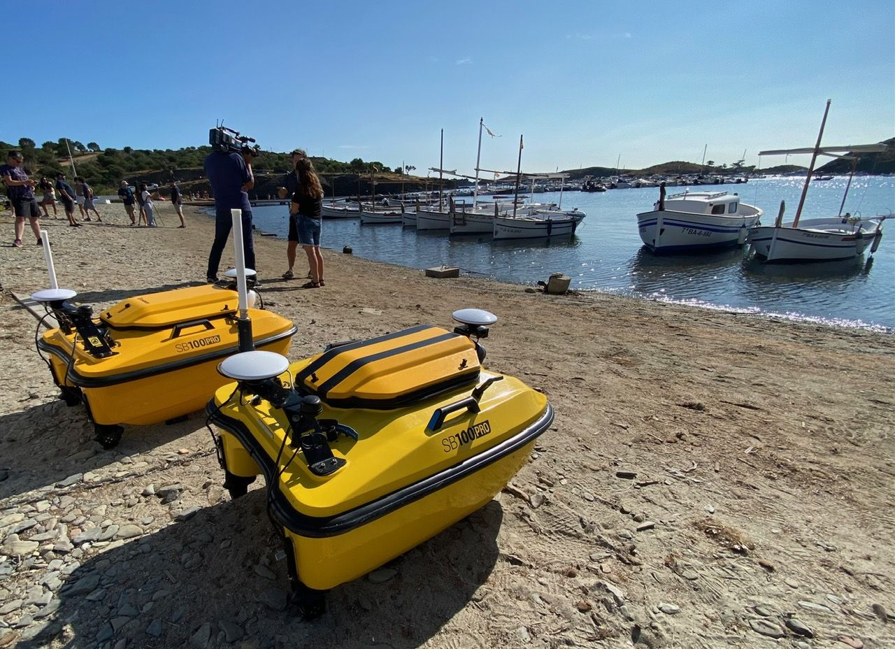 robots-carboni-blau-portlligat